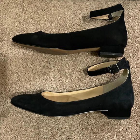 Vince Camuto suede black ankle strap flats size 8 medium - Picture 2 of 5